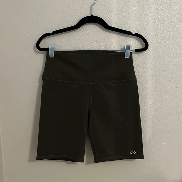 7 Inch Yoga Shorts